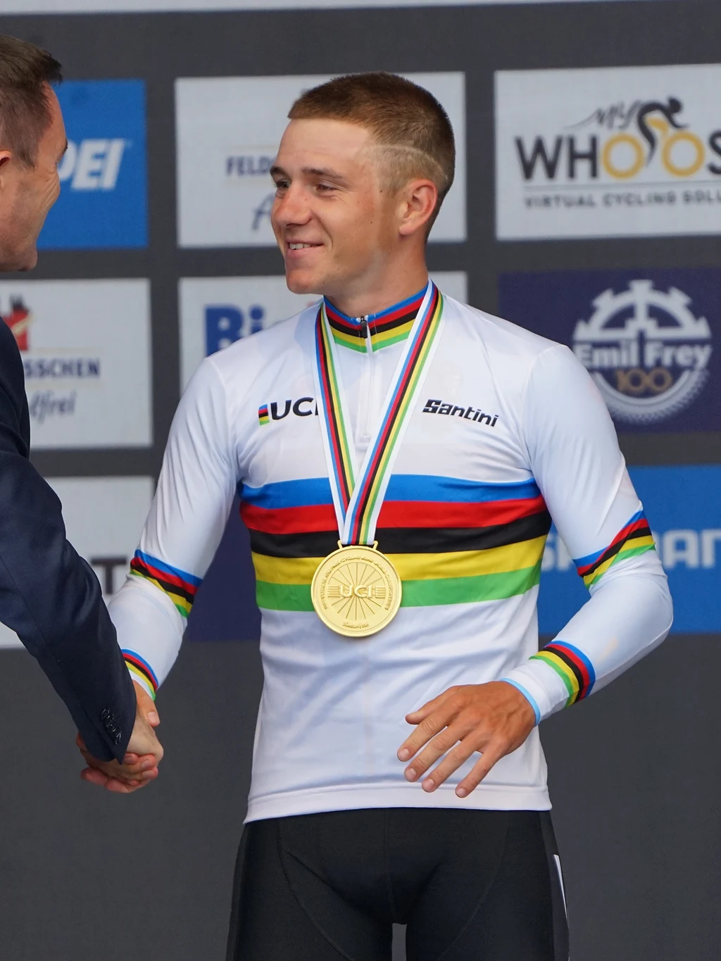 Belgium's 'Aerobullet' Remco Evenepoel Won a Fourth Straight Time-Trial World Title — Then Finished 12th in the Road Race — episode cover art